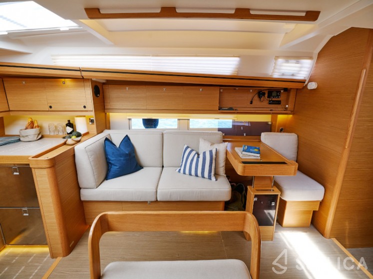 Dufour 520 Grand Large - Yacht Charter Sailica