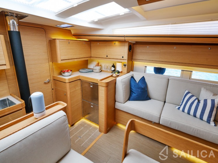 Dufour 520 Grand Large - Yacht Charter Sailica