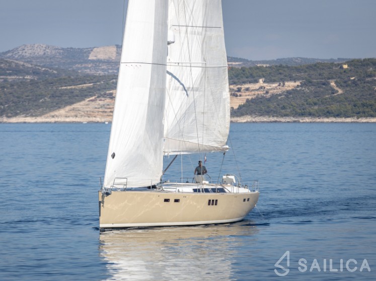Hanse 630e - Yacht Charter Sailica