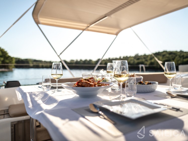 Hanse 630e - Yacht Charter Sailica
