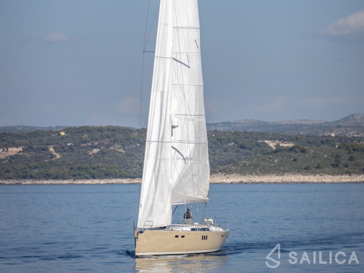 Hanse 630e - Yacht Charter Sailica