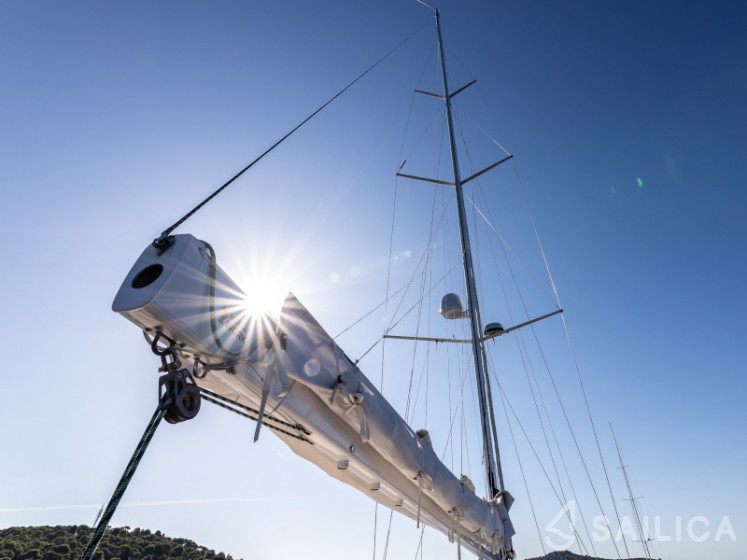 Hanse 630e - Yacht Charter Sailica