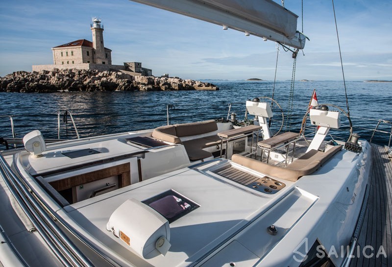 Hanse 630e - Yacht Charter Sailica