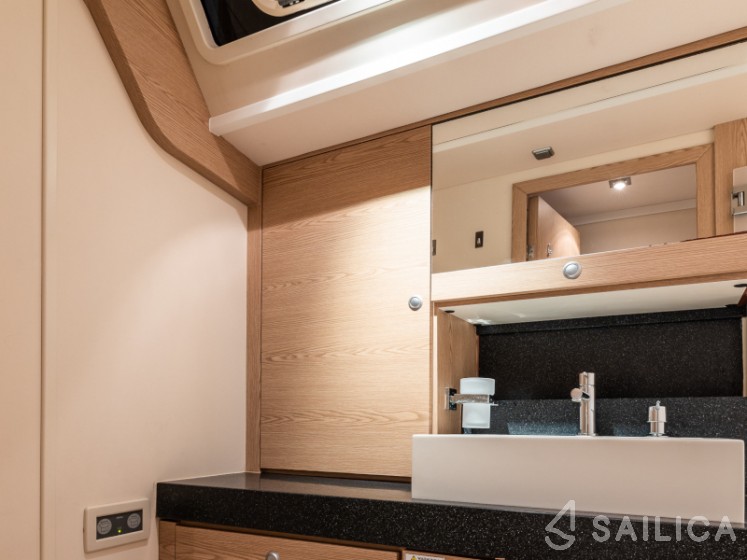 Hanse 630e - Yacht Charter Sailica