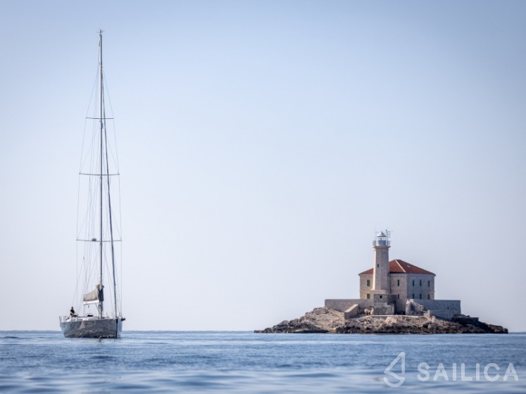 Hanse 630e - Yacht Charter Sailica