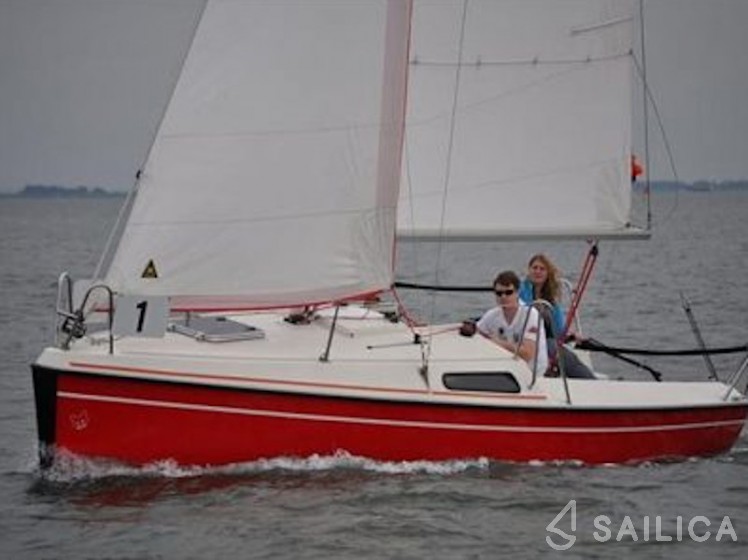 Fox 22 - Yacht Charter Sailica