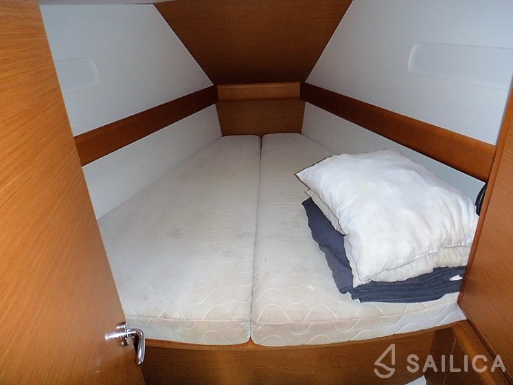 Sun Odyssey 439 - Yacht Charter Sailica