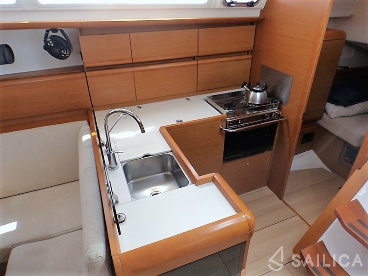 Sun Odyssey 439 - Yacht Charter Sailica