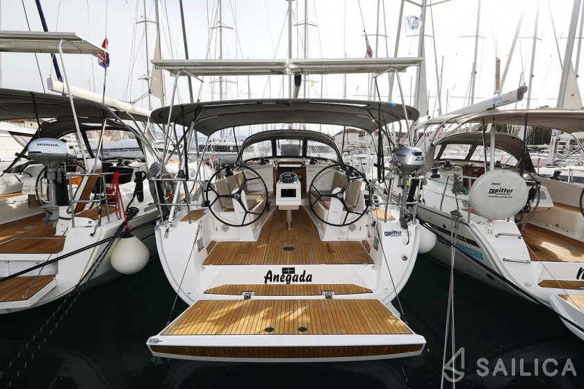 Bavaria Cruiser 41 Style - Yacht Charter Sailica