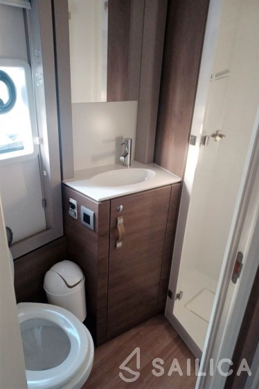 Bali 4.4 - Yacht Charter Sailica