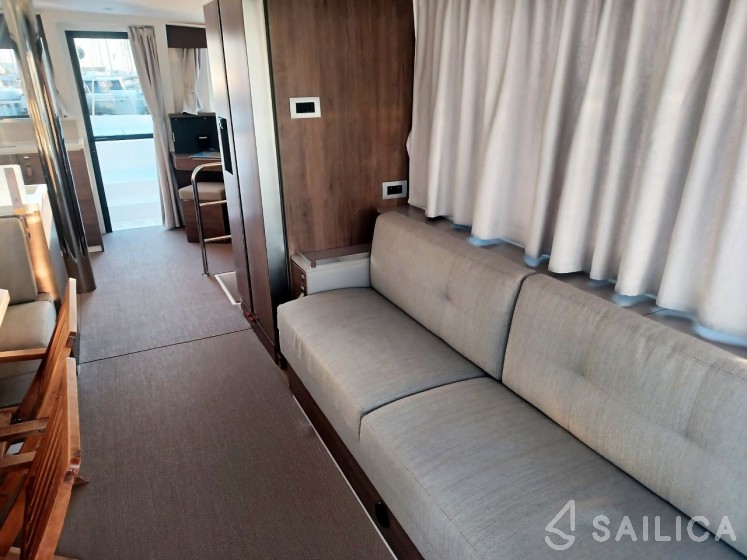 Bali 4.4 - Yacht Charter Sailica
