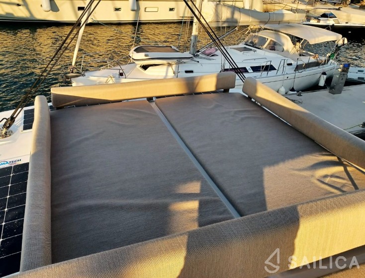 Bali 4.4 - Yacht Charter Sailica