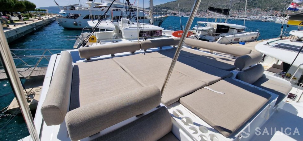 Bali Catspace - Yacht Charter Sailica