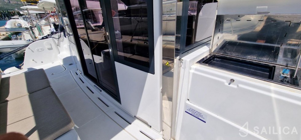 Bali Catspace - Yacht Charter Sailica