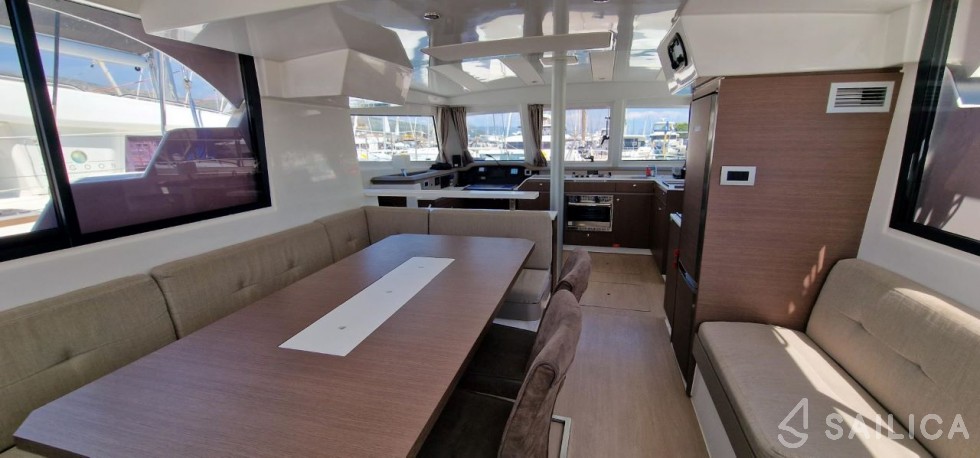 Bali Catspace - Yacht Charter Sailica
