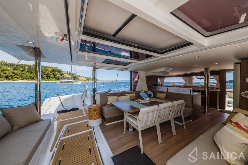 Bali 4.6 - Yacht Charter Sailica