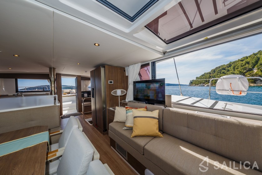 Bali 4.6 - Yacht Charter Sailica