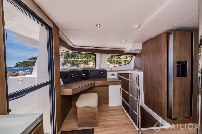 Bali 4.6 - Yacht Charter Sailica