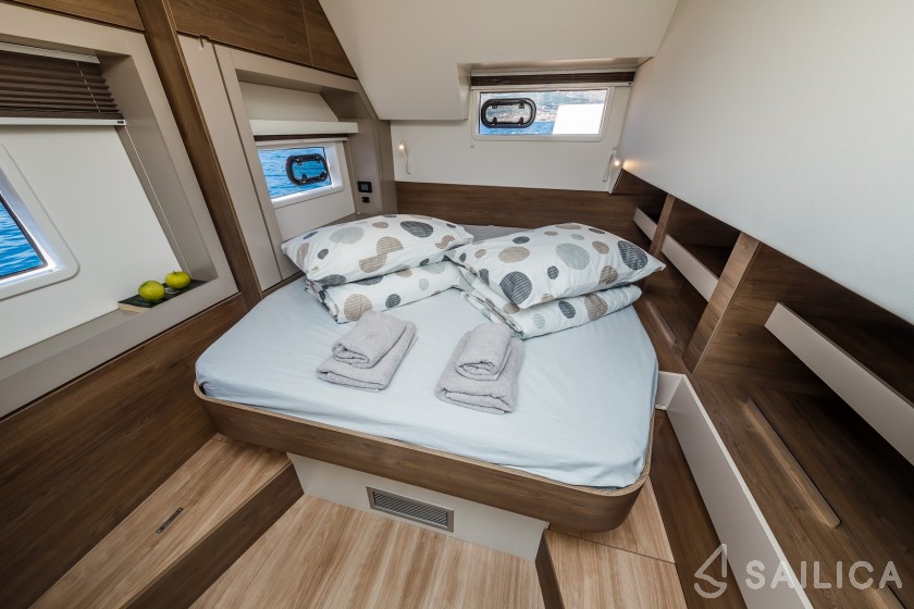 Bali 4.6 - Yacht Charter Sailica