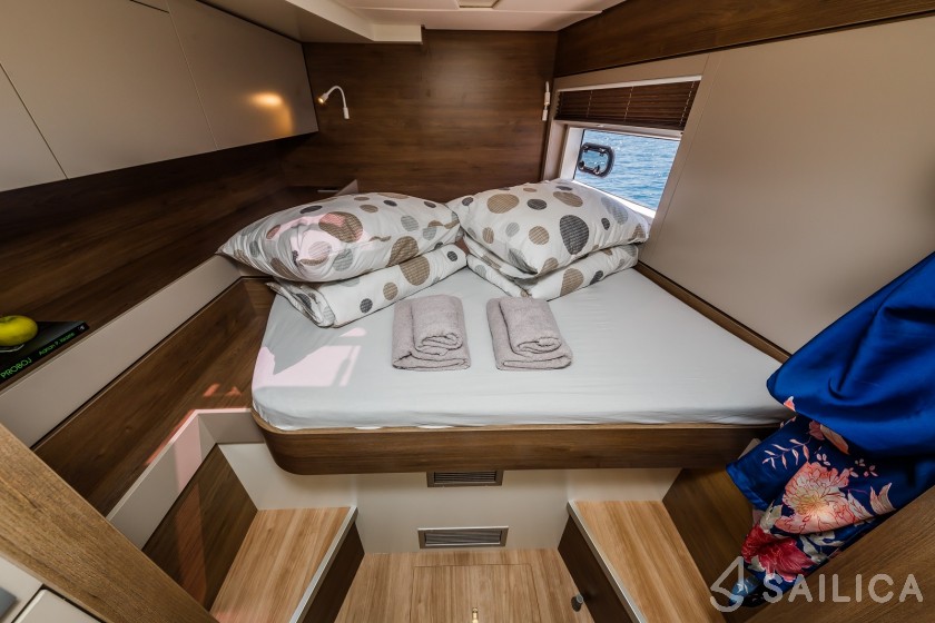 Bali 4.6 - Yacht Charter Sailica