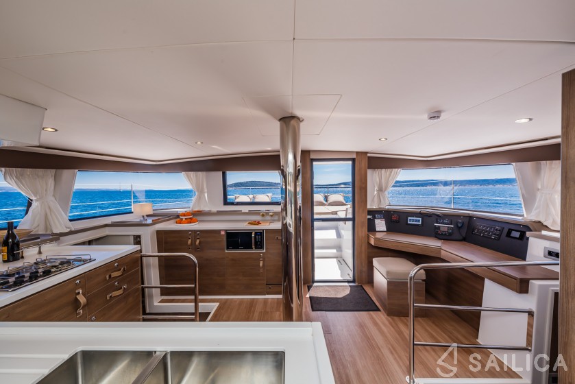 Bali 4.6 - Yacht Charter Sailica