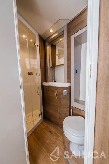 Bali 4.6 - Yacht Charter Sailica