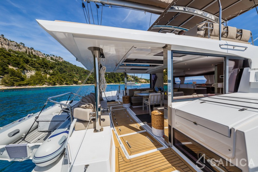 Bali 4.6 - Yacht Charter Sailica