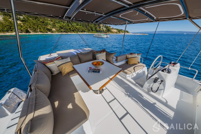 Bali 4.6 - Yacht Charter Sailica
