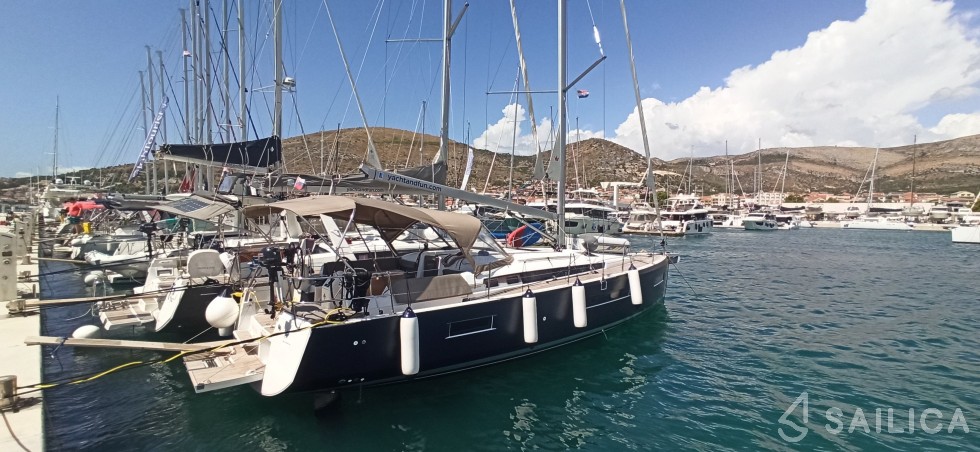 Sun Odyssey 440 - Yacht Charter Sailica