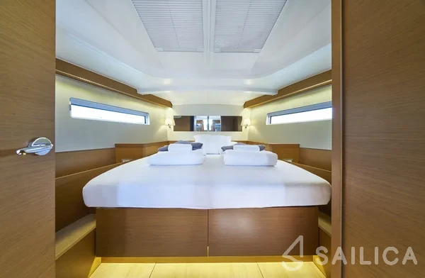 Sun Odyssey 440 - Yacht Charter Sailica