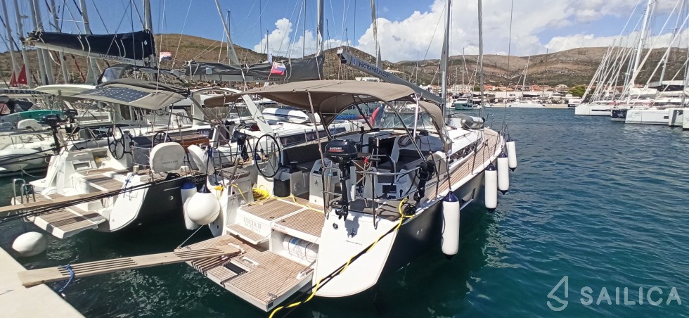 Sun Odyssey 440 - Yacht Charter Sailica