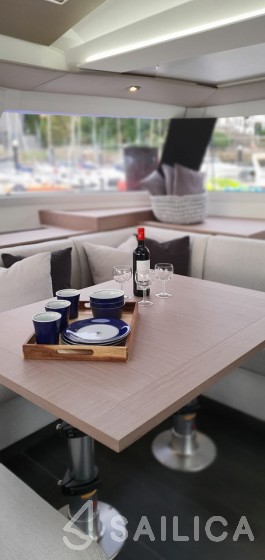 Elba 45 - Yacht Charter Sailica