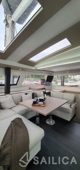 Elba 45 - Yacht Charter Sailica