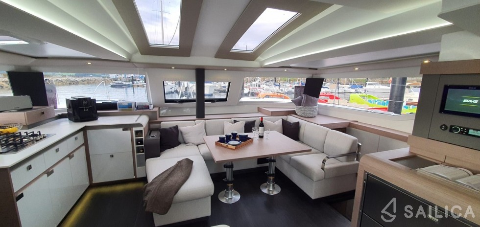 Elba 45 - Yacht Charter Sailica