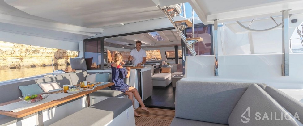 Elba 45 - Yacht Charter Sailica