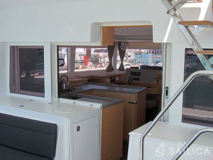 Lagoon 450 - Yacht Charter Sailica