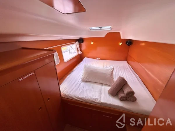 Lagoon 380 - Photo #52 Lagoon 380 - Yacht Charter Sailica