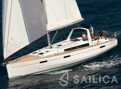 Oceanis 45 - Yacht Charter Sailica
