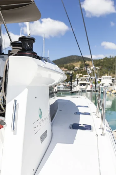 Lagoon 421 - Yacht Charter Sailica