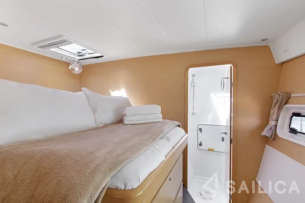 Lagoon 421 - Yacht Charter Sailica