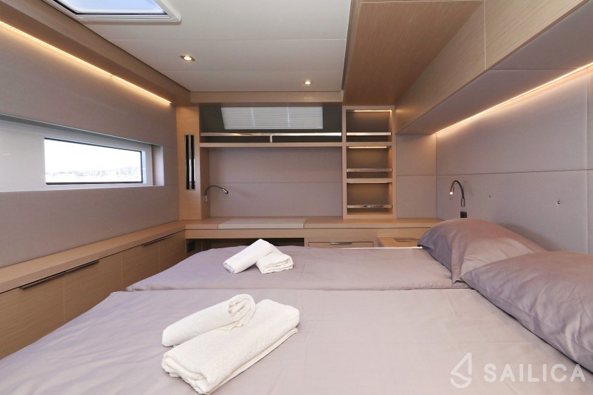 Lagoon 55 - Yacht Charter Sailica