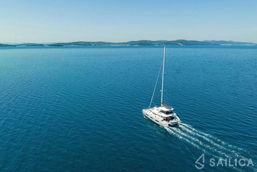 Lagoon 55 - Yacht Charter Sailica