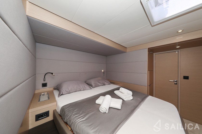 Lagoon 55 - Yacht Charter Sailica