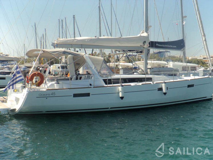 Oceanis 45 - Yacht Charter Sailica