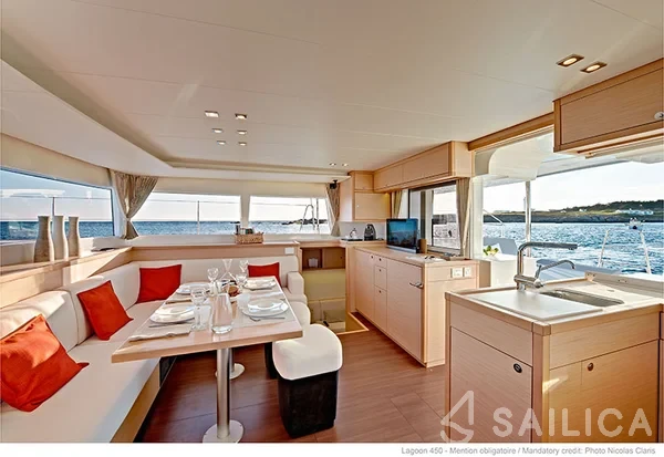 Lagoon 450 - Yacht Charter Sailica