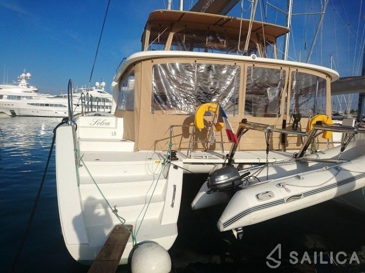 Lagoon 450 - Yacht Charter Sailica