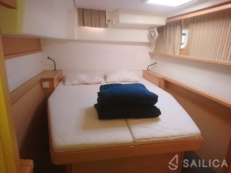 Lagoon 450 - Yacht Charter Sailica