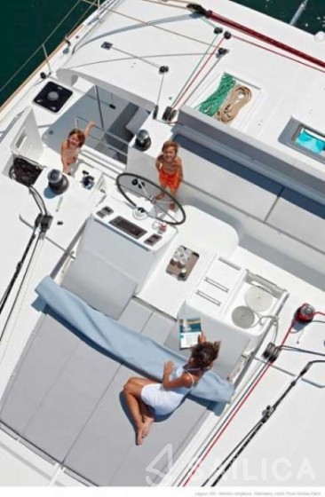 Lagoon 450 - 4 + 2 cab. - Yacht Charter Sailica