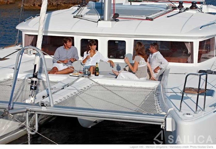 Lagoon 450 - 4 + 2 cab. - Yacht Charter Sailica