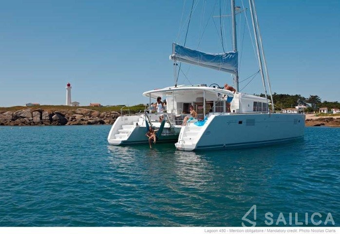 Lagoon 450 - 4 + 2 cab. - Yacht Charter Sailica